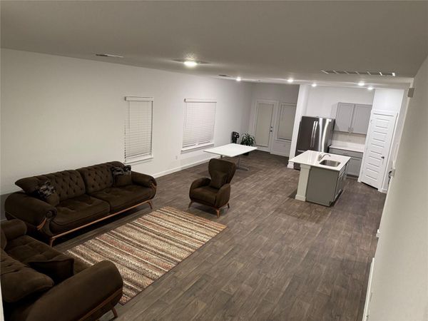 204 James River DR, Hutto, TX 78634