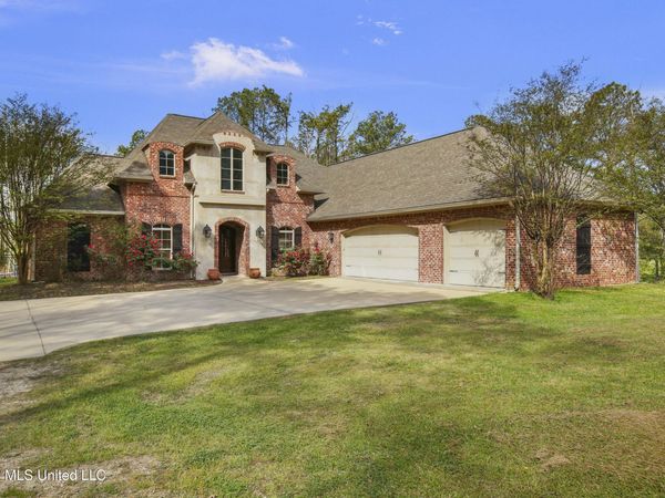 151 Lakeshire Parkway, Canton, MS 39046