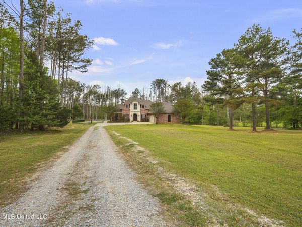 151 Lakeshire Parkway, Canton, MS 39046