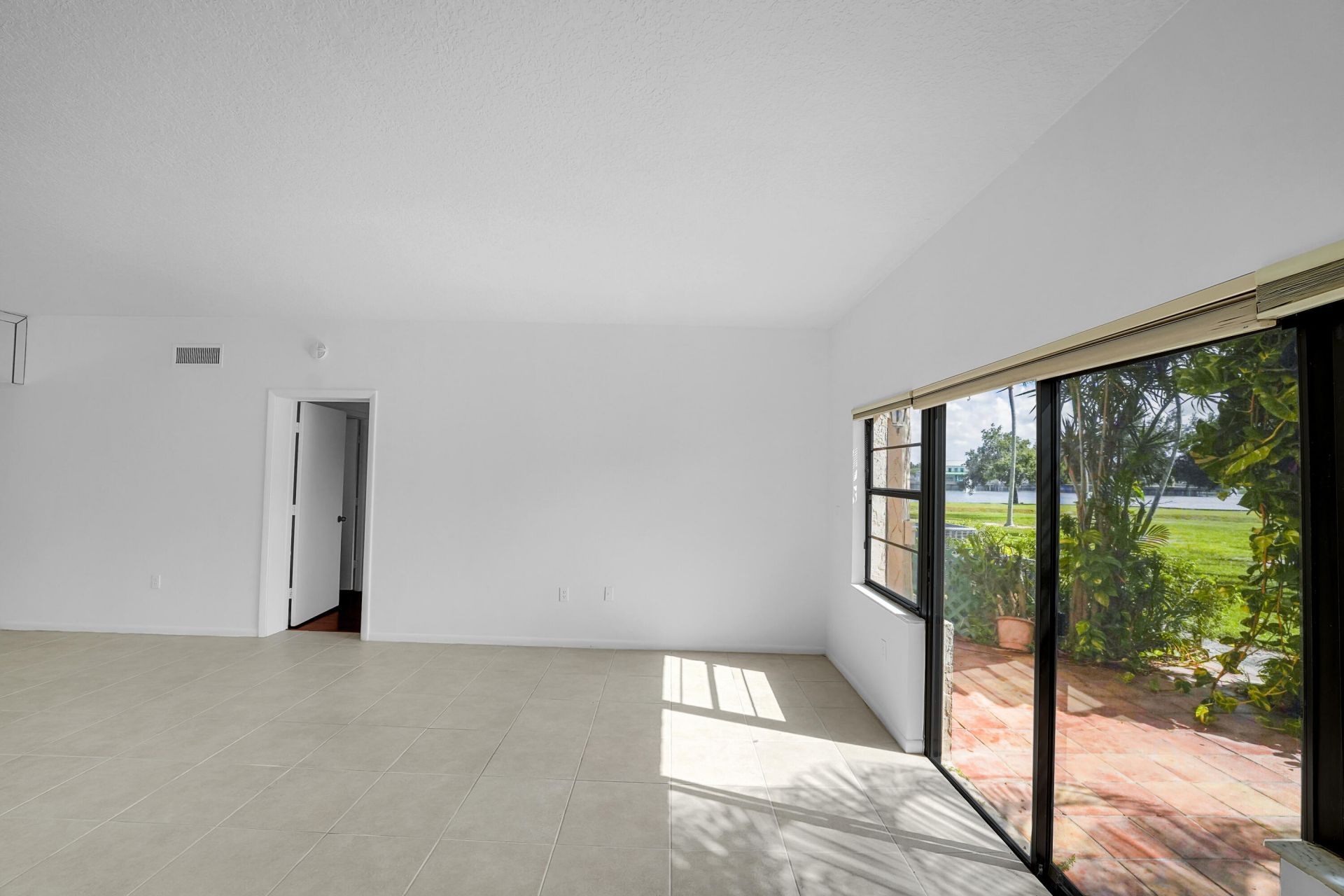 6654 Villa Sonrisa Drive, Unit 412, Boca Raton, FL 33433 Photo