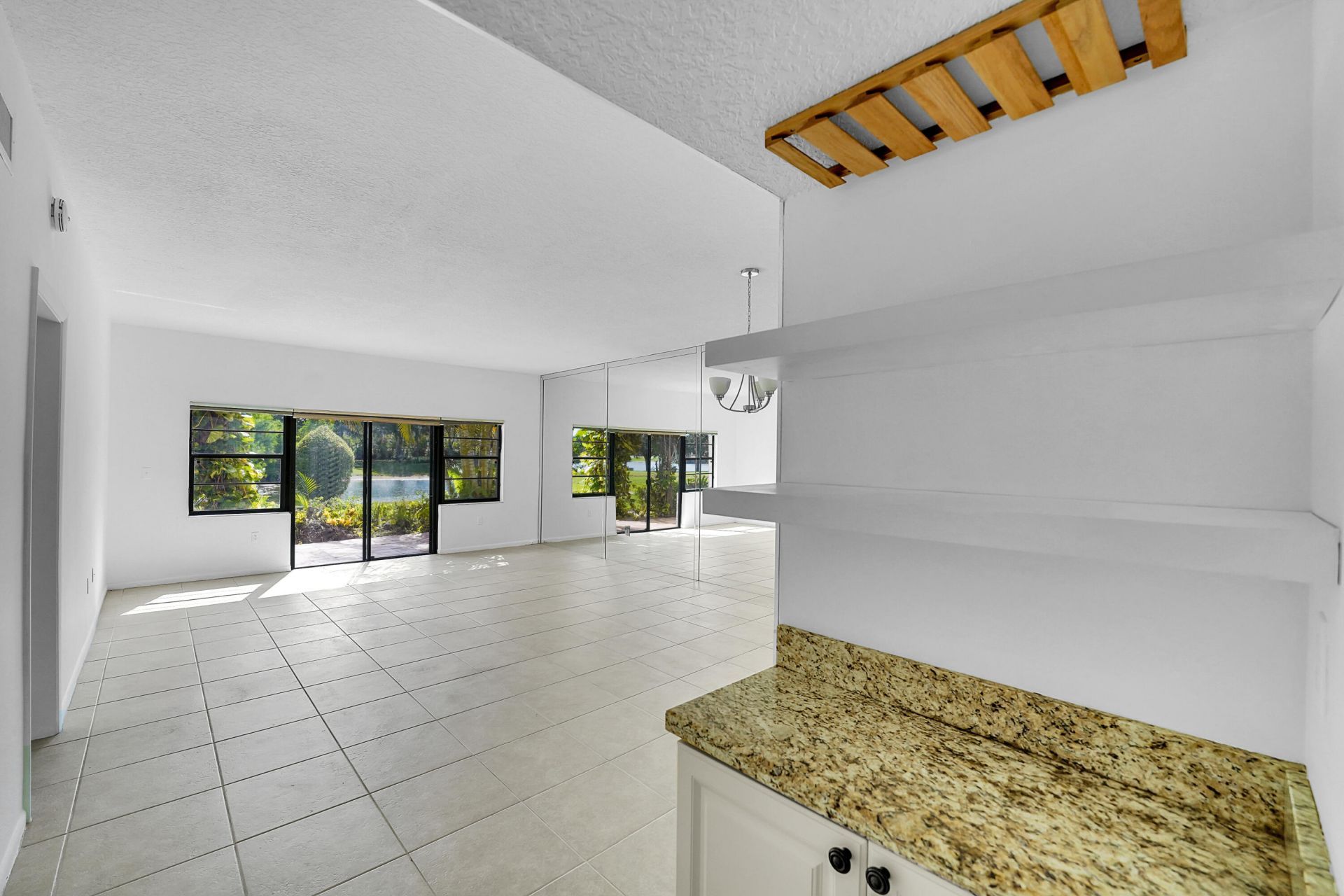 6654 Villa Sonrisa Drive, Unit 412, Boca Raton, FL 33433 Photo