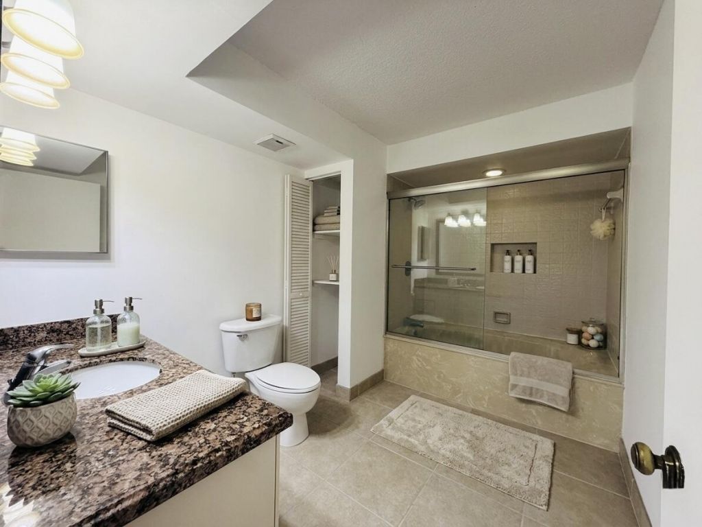 6654 Villa Sonrisa Drive, Unit 412, Boca Raton, FL 33433 Photo