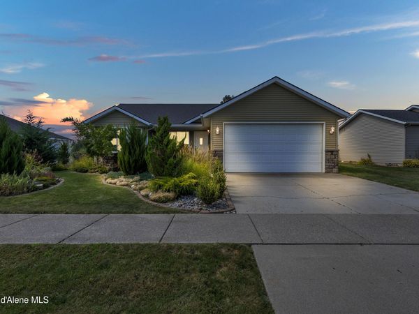 8849 N TORREY LN , Hayden, ID 83835