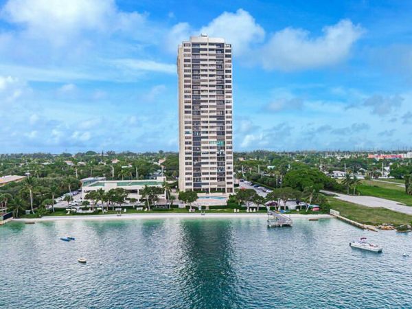 5600 N Flagler Drive, Unit 804, West Palm Beach, FL 33407