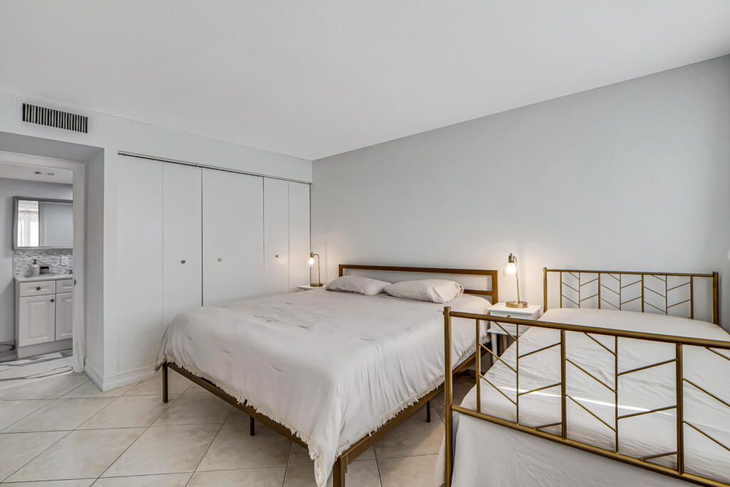 5600 N Flagler Drive, West Palm Beach, FL 33407 Photo