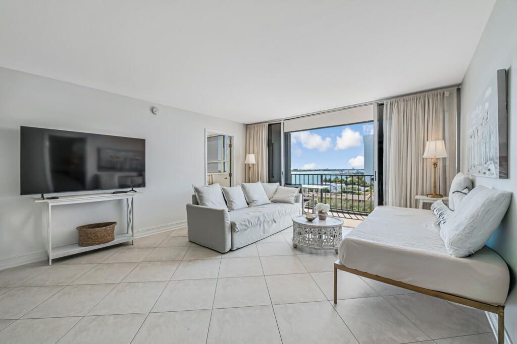 5600 N Flagler Drive, West Palm Beach, FL 33407 Photo