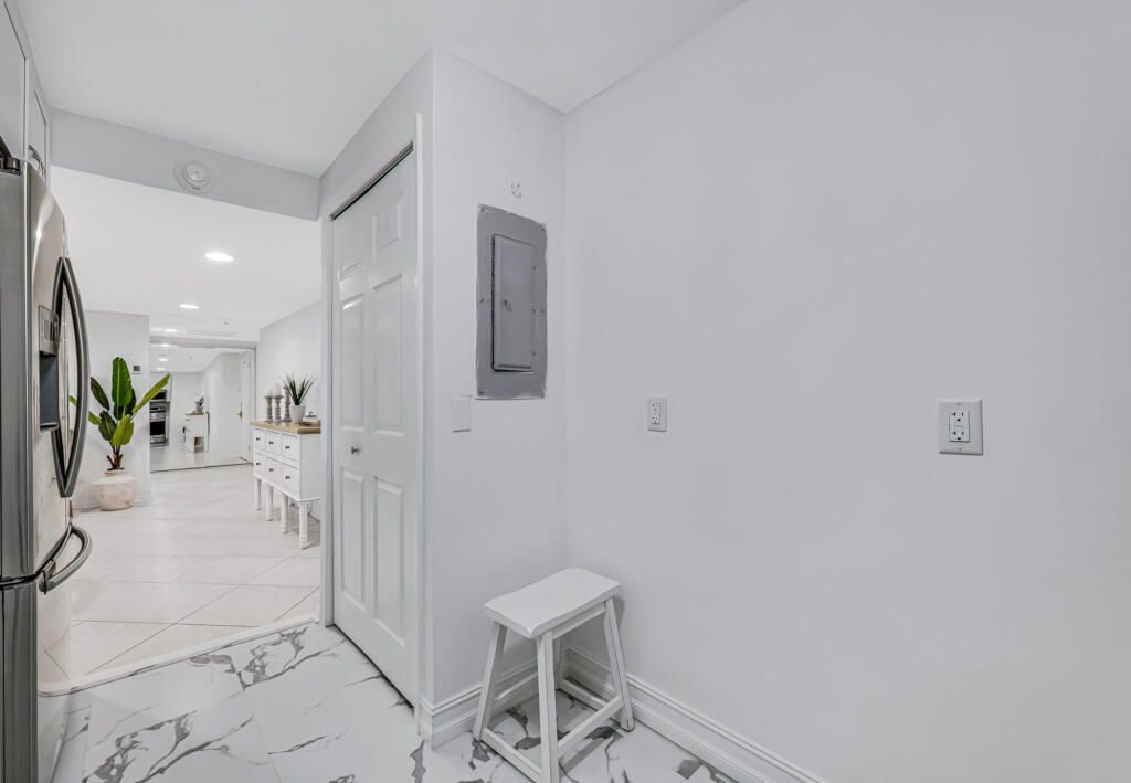 5600 N Flagler Drive, West Palm Beach, FL 33407 Photo