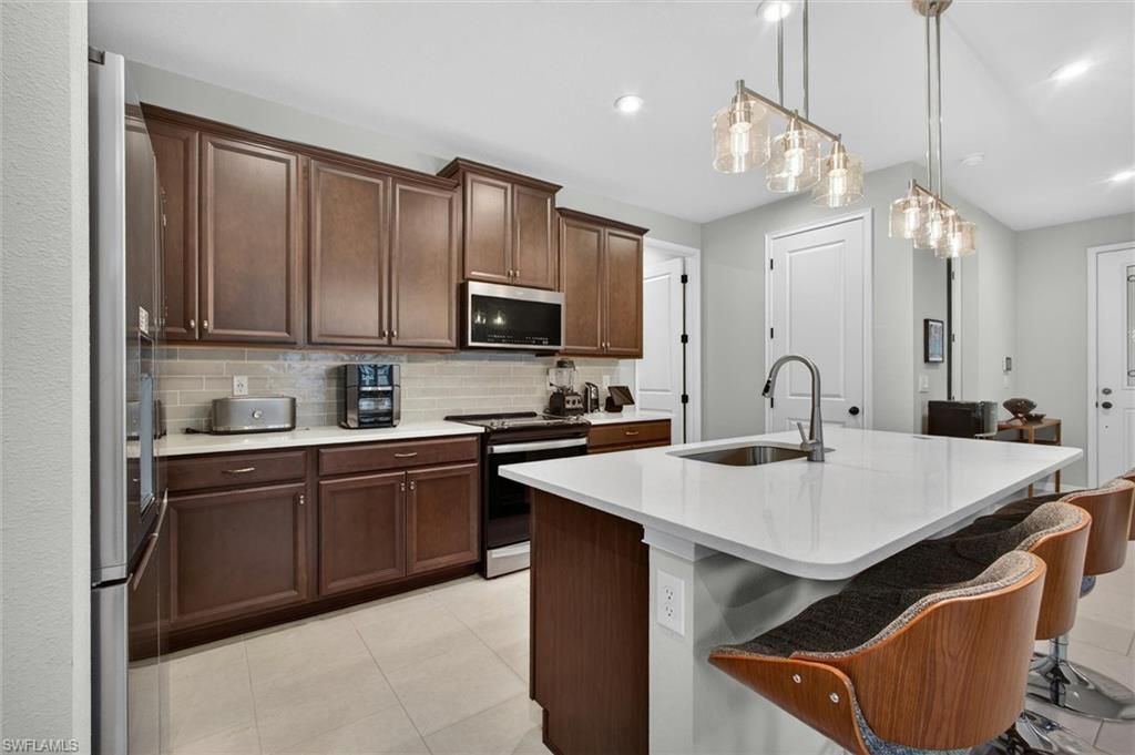 10371 Bonavie Cove Dr, Fort Myers, FL 33966 Photo