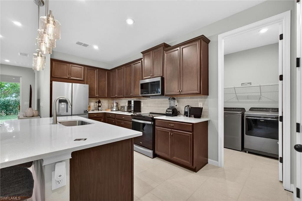 10371 Bonavie Cove Dr, Fort Myers, FL 33966 Photo