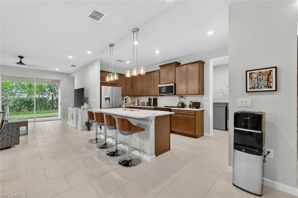 10371 Bonavie Cove Dr, Fort Myers, FL 33966 Photo