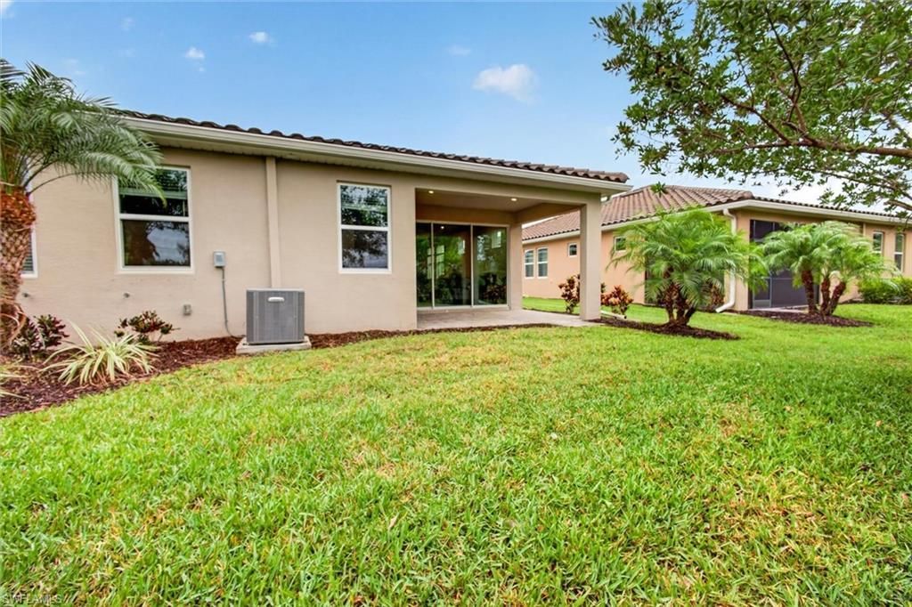 10371 Bonavie Cove Dr, Fort Myers, FL 33966 Photo