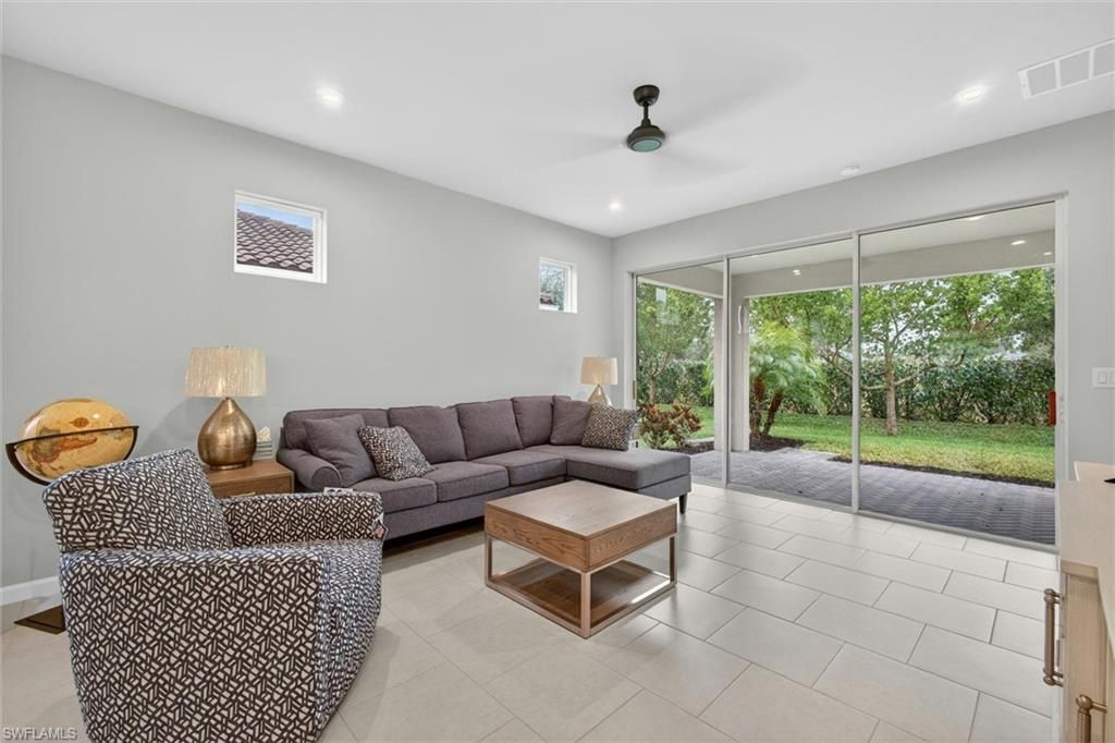 10371 Bonavie Cove Dr, Fort Myers, FL 33966 Photo
