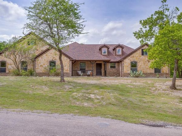 125 Miramar Circle, Weatherford, TX 76085