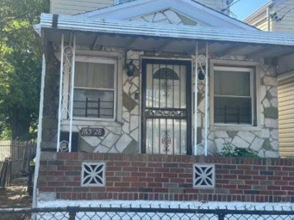 165-28 144 Avenue , Jamaica, NY 11432