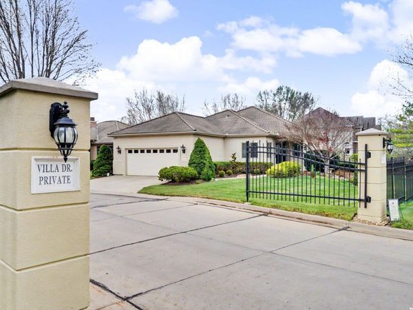 5727 Villa , Lawrence, KS 66047