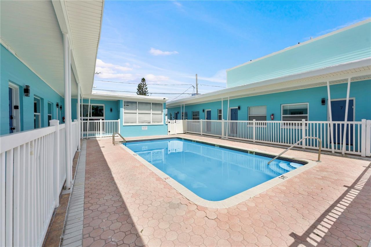 13343 Gulf Boulevard, Unit C9, Madeira Beach, FL 33708 Photo