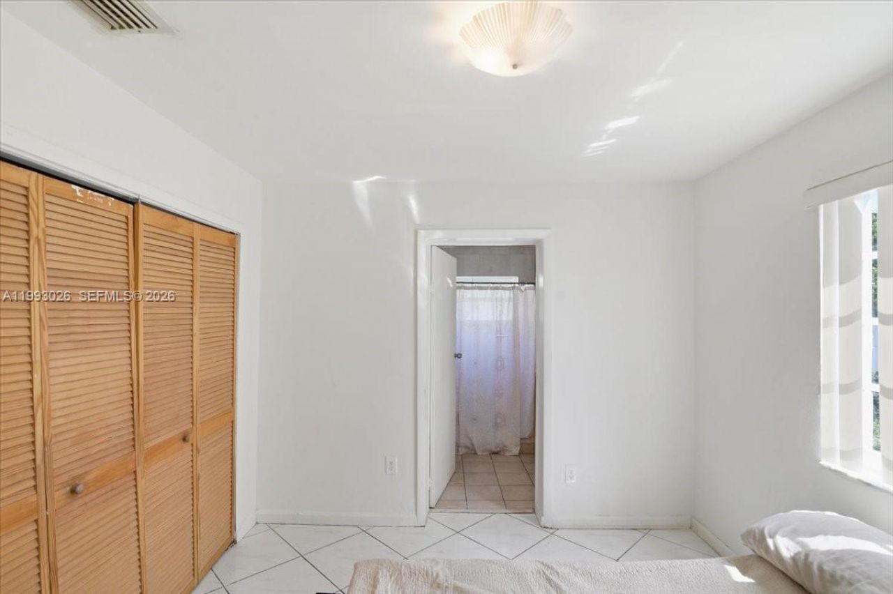 1271 W 83rd St, Hialeah, FL 33014 Photo