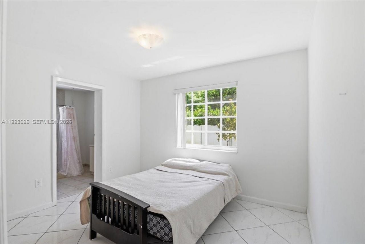 1271 W 83rd St, Hialeah, FL 33014 Photo