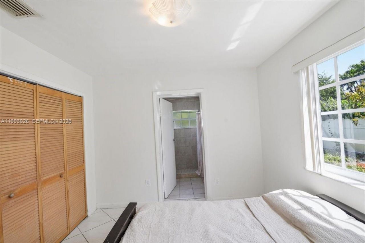 1271 W 83rd St, Hialeah, FL 33014 Photo