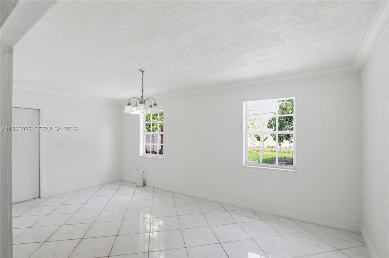 1271 W 83rd St, Hialeah, FL 33014 Photo