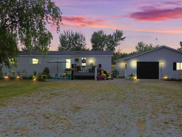 15811 County Rd West 200 N , Medaryville, IN 47957