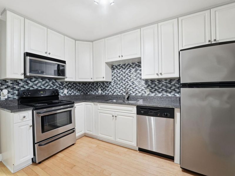 1397 Broadview Avenue, Unit 16, Columbus, OH 43212 Photo 13