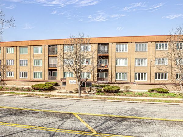 Unit 3J, Oak Lawn, IL 60453