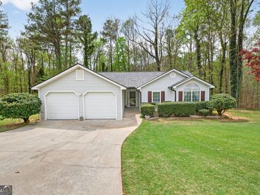3962 Edgebrook Drive, Flowery Branch, GA 30542