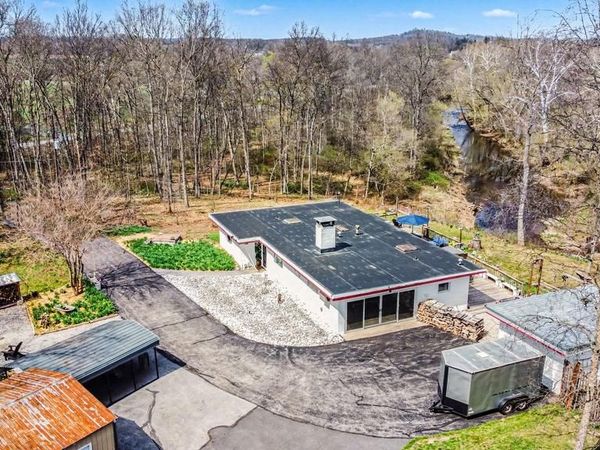 180 BARLOW ROAD, GETTYSBURG, PA 17325