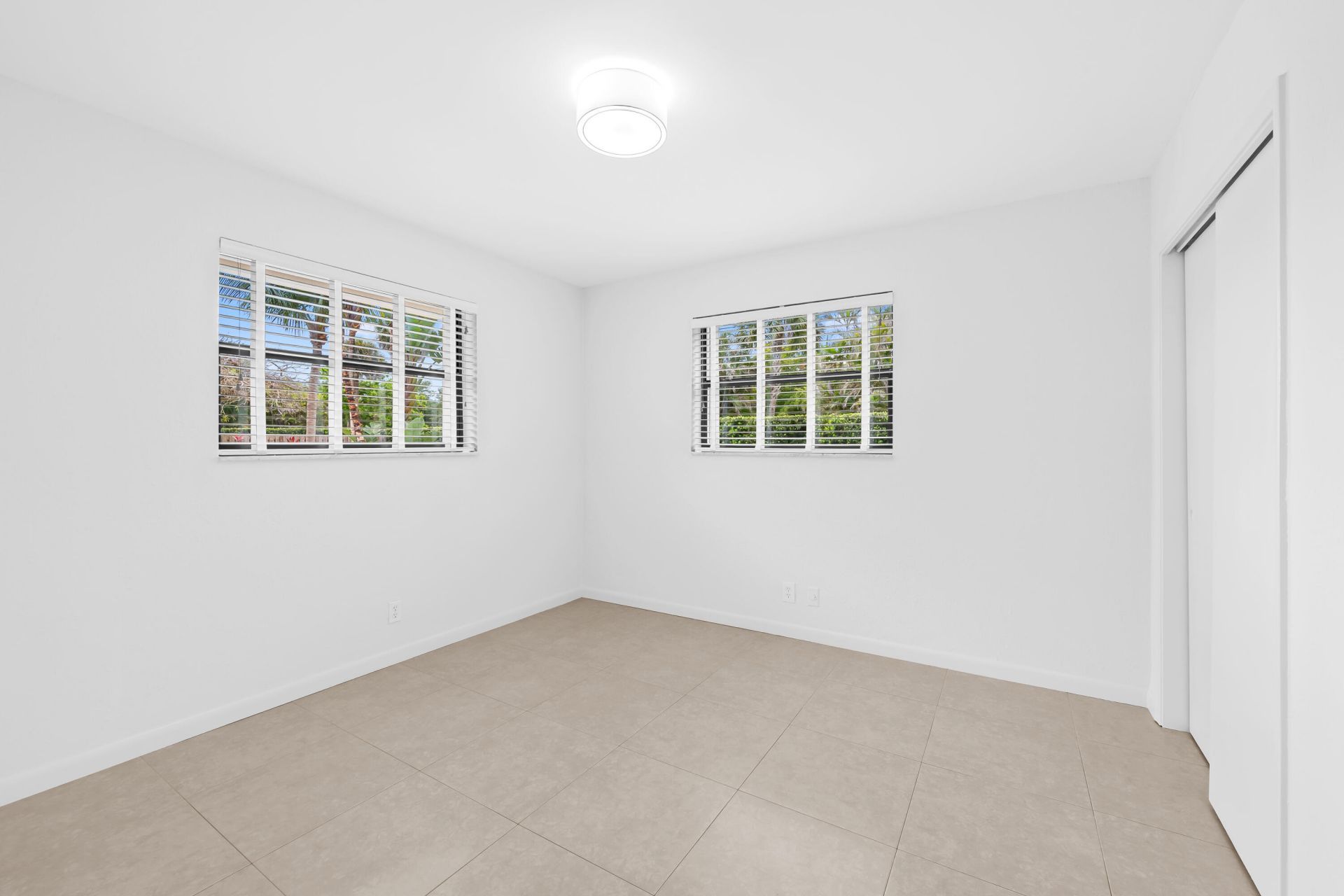 5660 SW 9th Street, Plantation, FL 33317 Photo