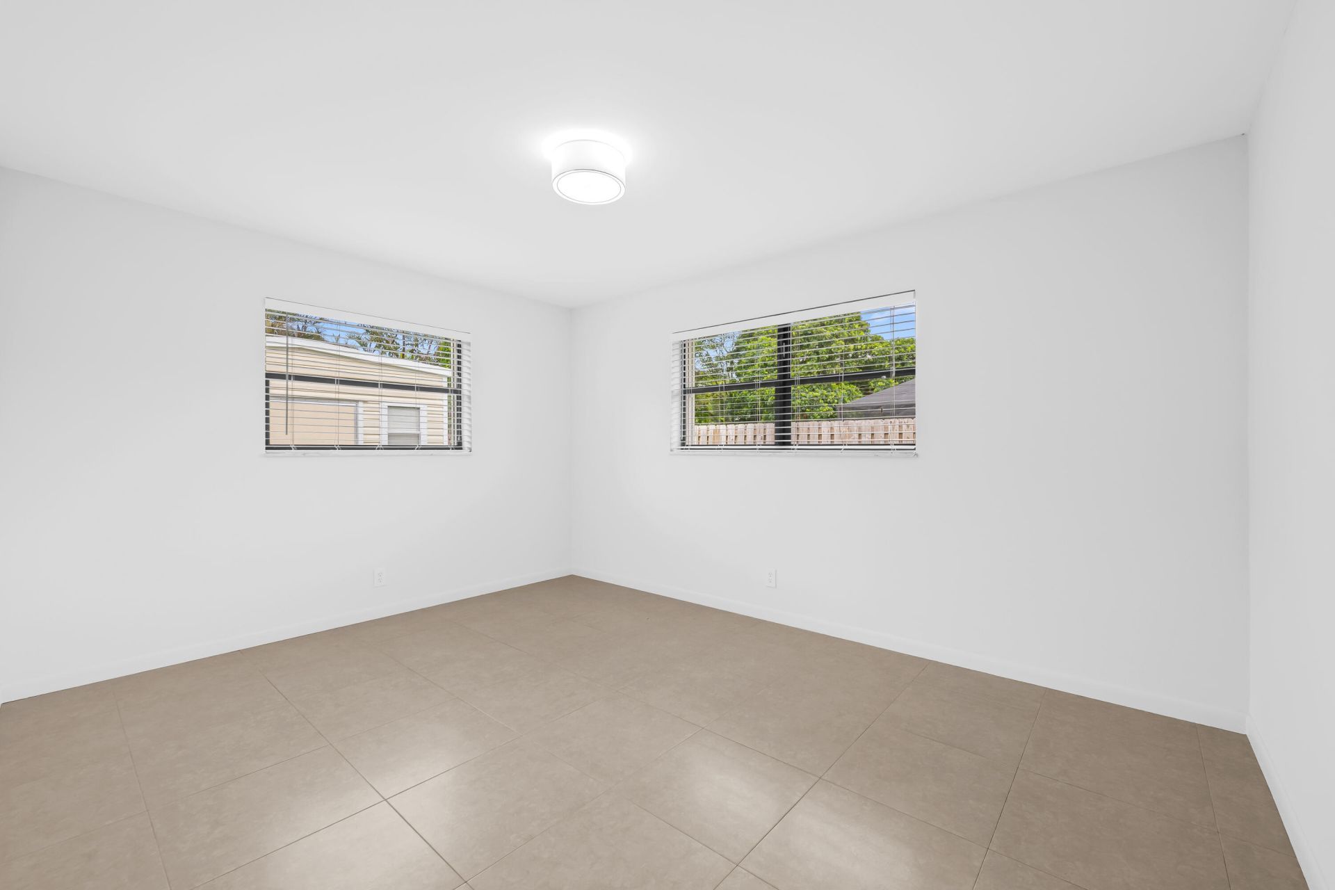 5660 SW 9th Street, Plantation, FL 33317 Photo