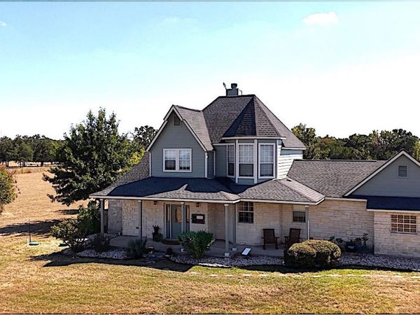 913 County Road 220, Florence, TX 76527