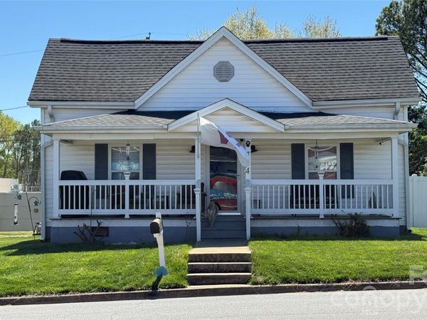 714 Brook Street , Belmont, NC 28012