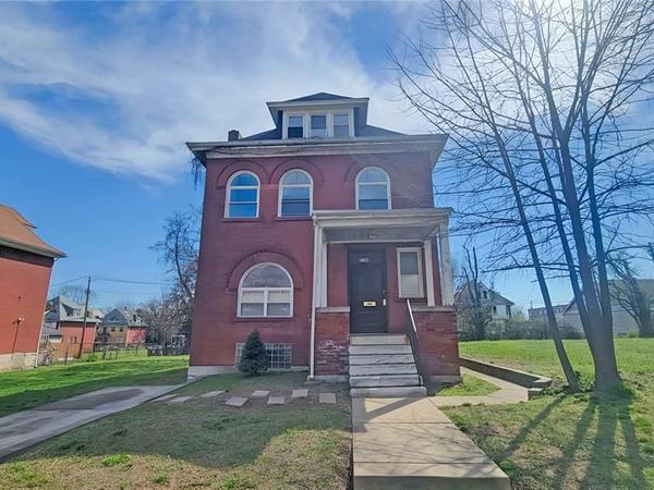 5734 Maple Avenue, St Louis, MO 63112