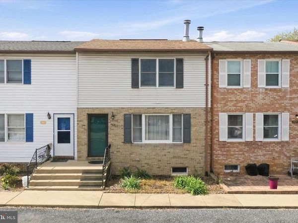 906 HILLTOP DRIVE, WOODSTOCK, VA 22664