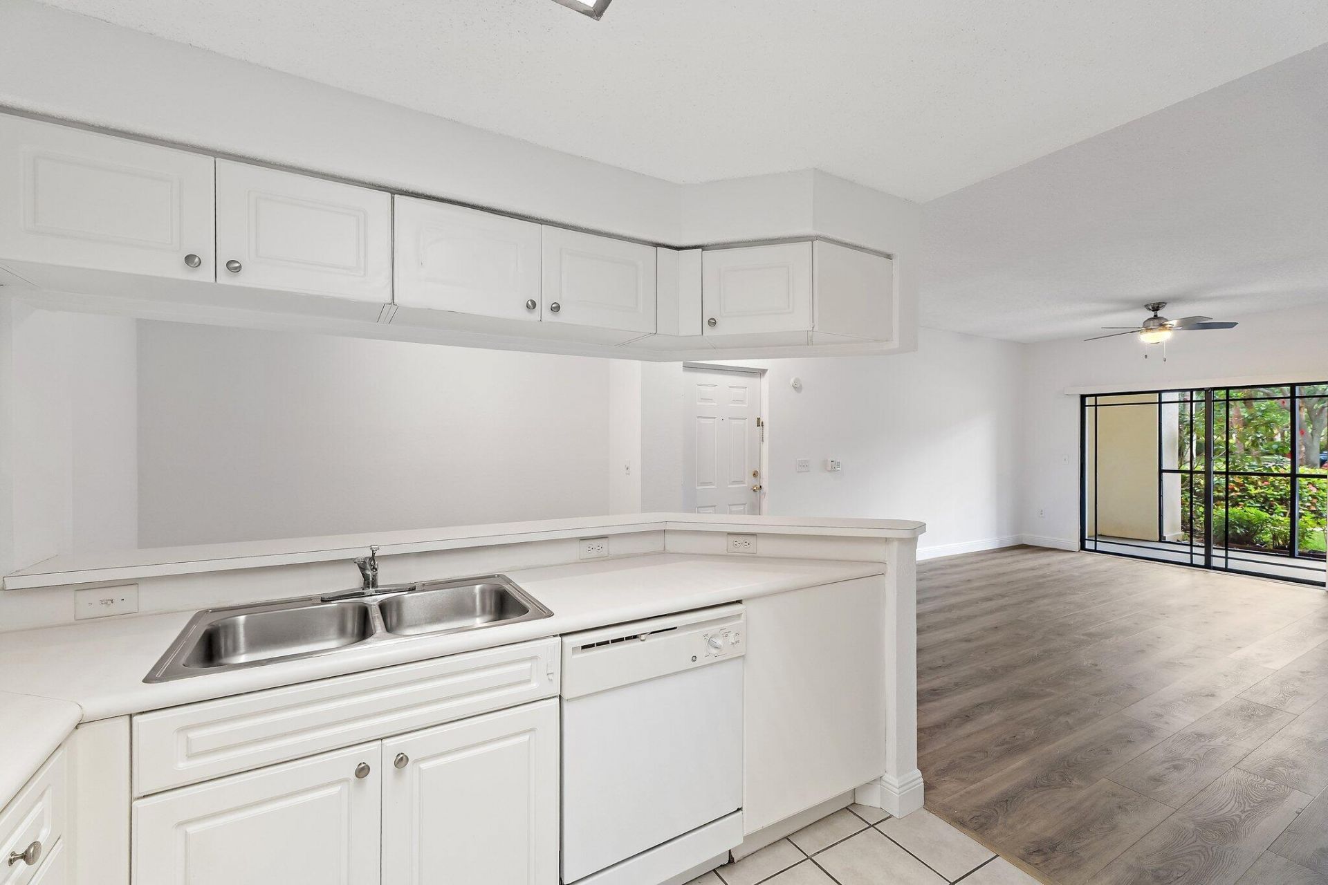 2730 Anzio Court, Unit 106, Palm Beach Gardens, FL 33410 Photo