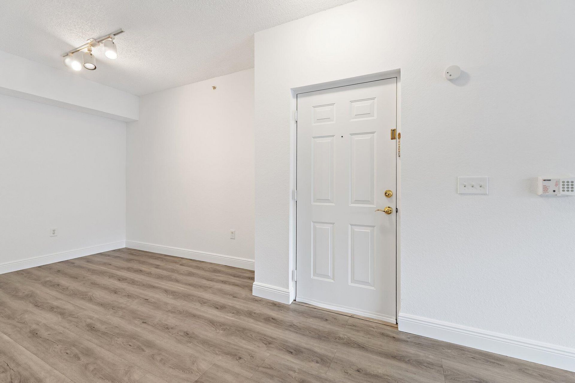 2730 Anzio Court, Unit 106, Palm Beach Gardens, FL 33410 Photo