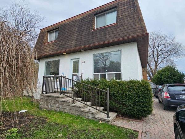 104 Presland Road West, Ottawa, ON K1K2C3