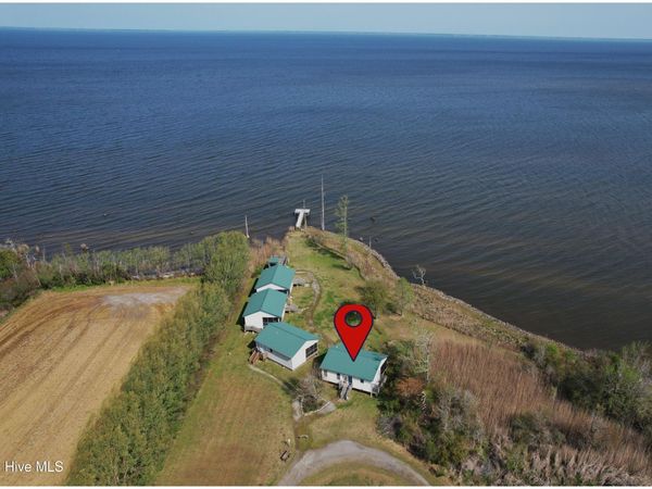 113 Lasseters Landing, Columbia, NC 27925