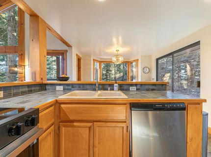 11504 Skislope Way, Truckee, CA 96161 Photo