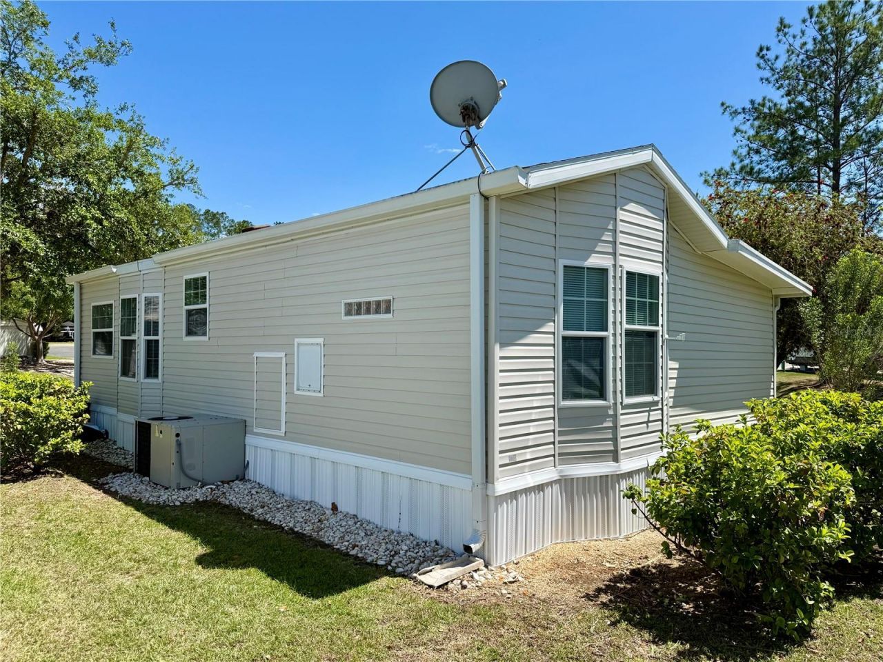3012 NE 104th Avenue , Silver Springs, FL 34488 Photo