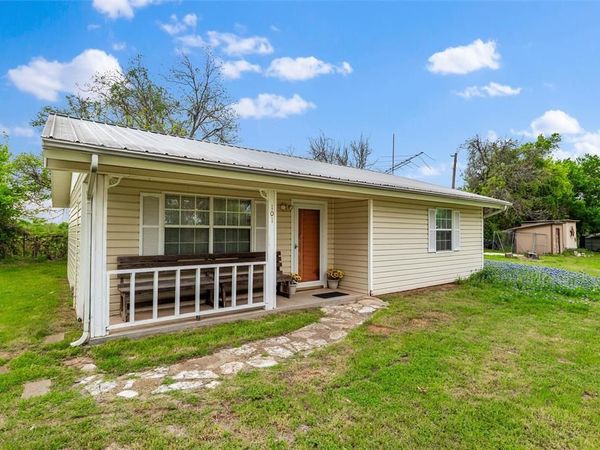 101 S Frio Court, Weatherford, TX 76087