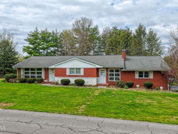 1503 West Lakeview Drive, Johnson City, TN 37601