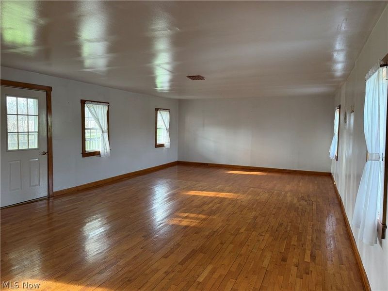 5825 Co Rd 80, Fredericktown, OH 43019 Photo 12