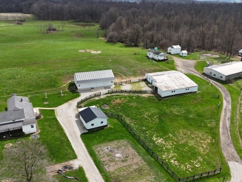 5825 Co Rd 80, Fredericktown, OH 43019 Photo 3