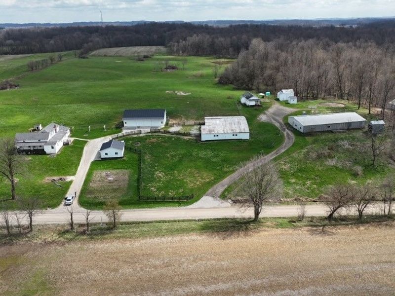 5825 Co Rd 80, Fredericktown, OH 43019 Photo 6