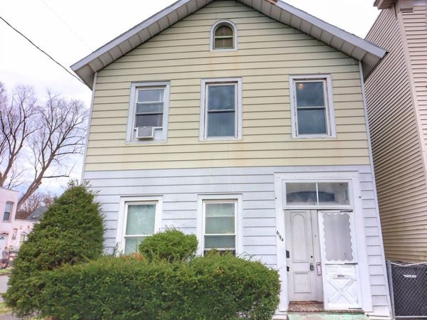 694 4th Avenue, Troy, NY 12182