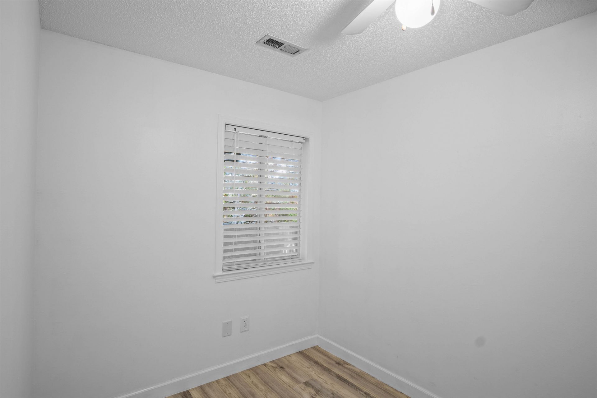 4506 W Harbour Ct. Photo 15