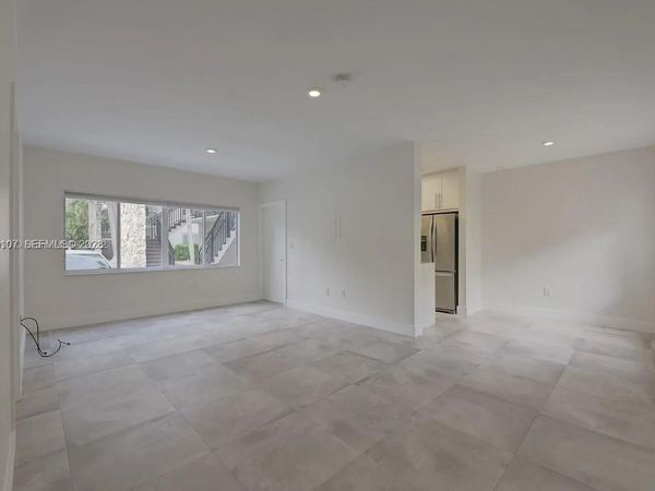 81 Edgewater Dr, Unit 104, Coral Gables, FL 33133