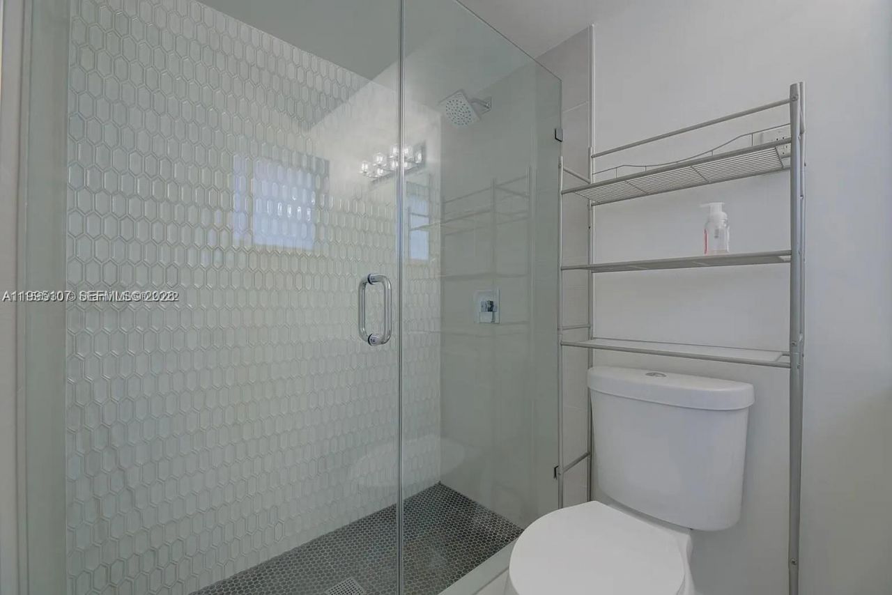 81 Edgewater Dr, Unit 104, Coral Gables, FL 33133 Photo